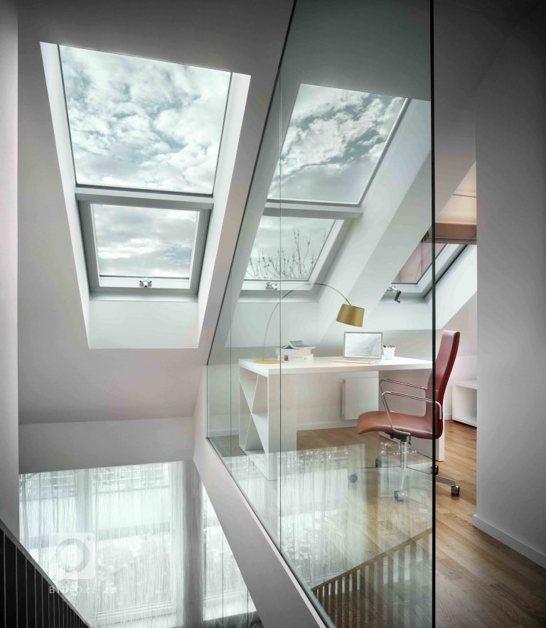 add picture to album