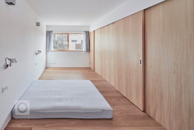 add picture to album