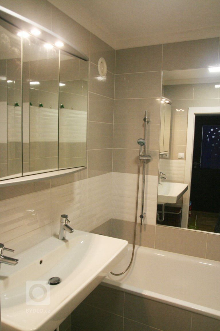 add picture to album