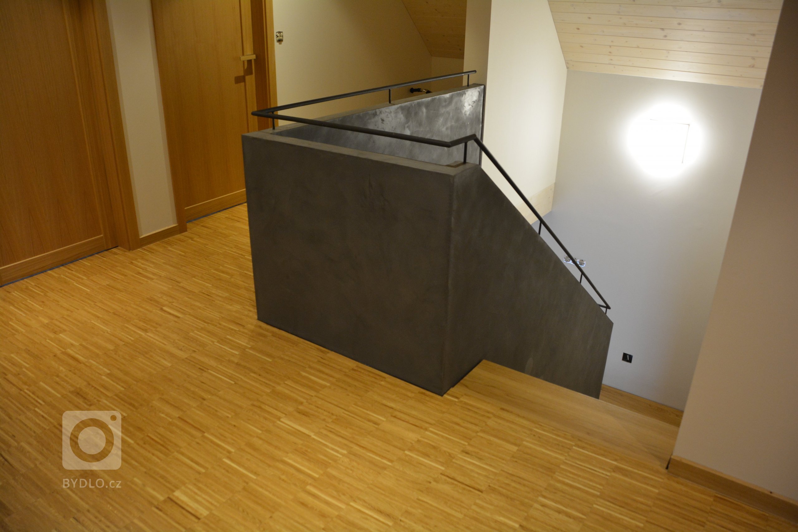 Apartmán uprostřed přírody

&nbsp;

-AKCE: Rodinný dům

-Realizace betonových&nbsp;povrchů:&nbsp;MALDECOR, s.r.o.

-Použité materiály: panDOMO,…