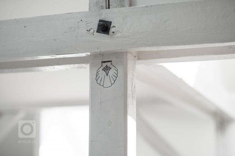 add picture to album