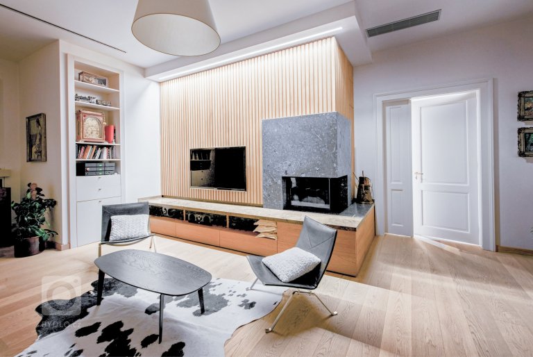 add picture to album