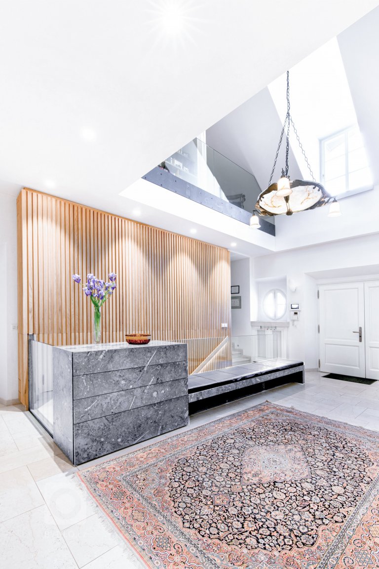 add picture to album