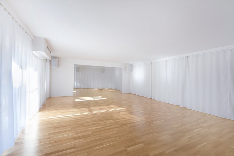 add picture to album