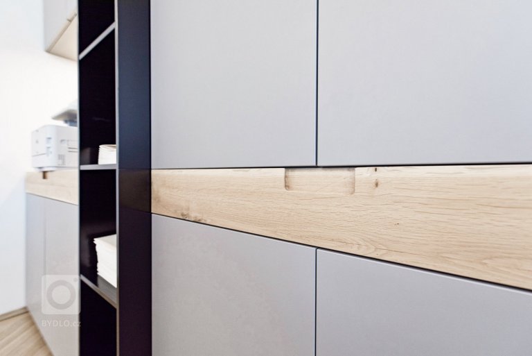 add picture to album