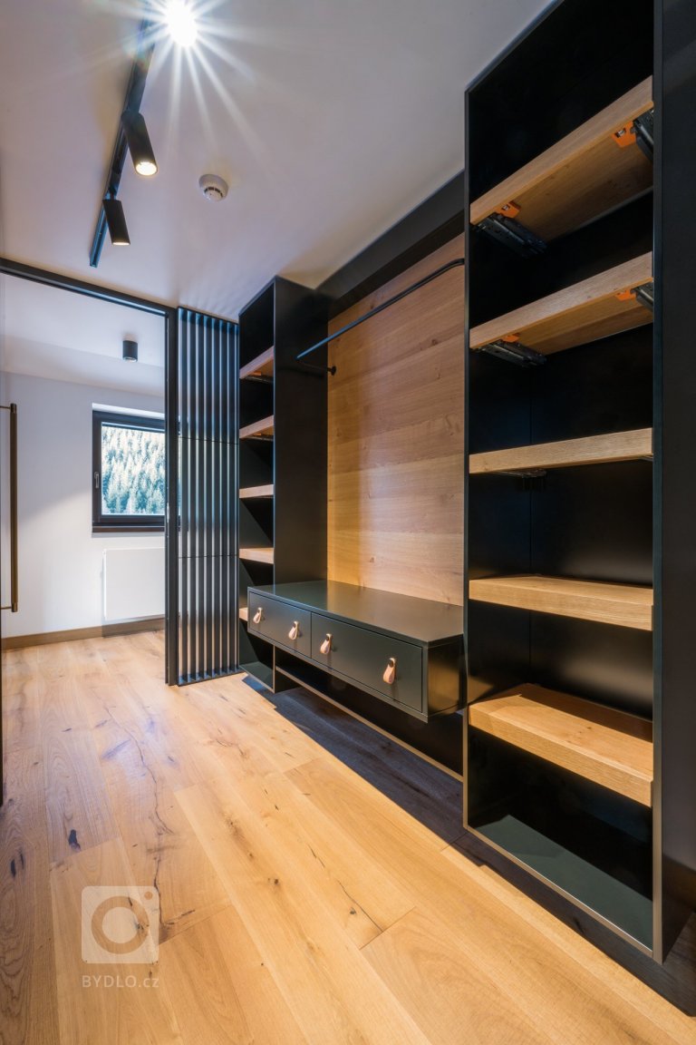 add picture to album