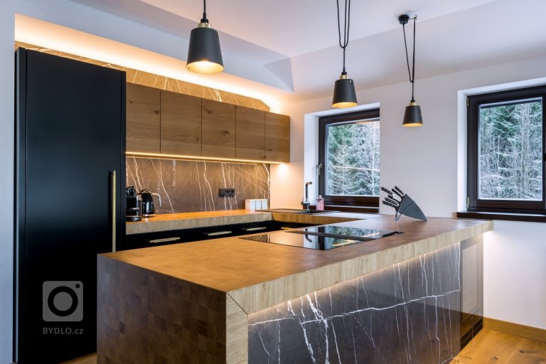 add picture to album