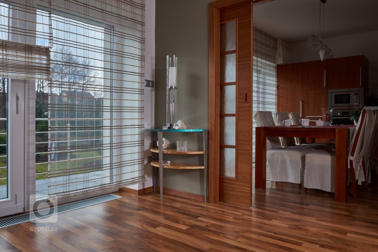 add picture to album