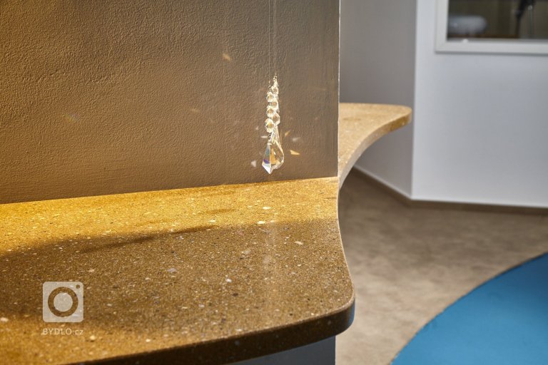 add picture to album