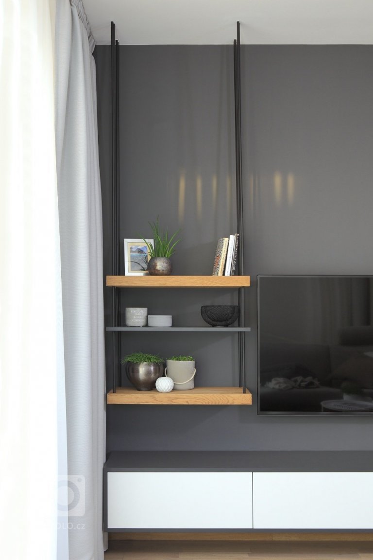 add picture to album