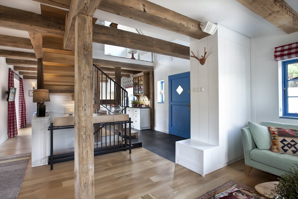 Barevná chalupa pro velkou rodinu