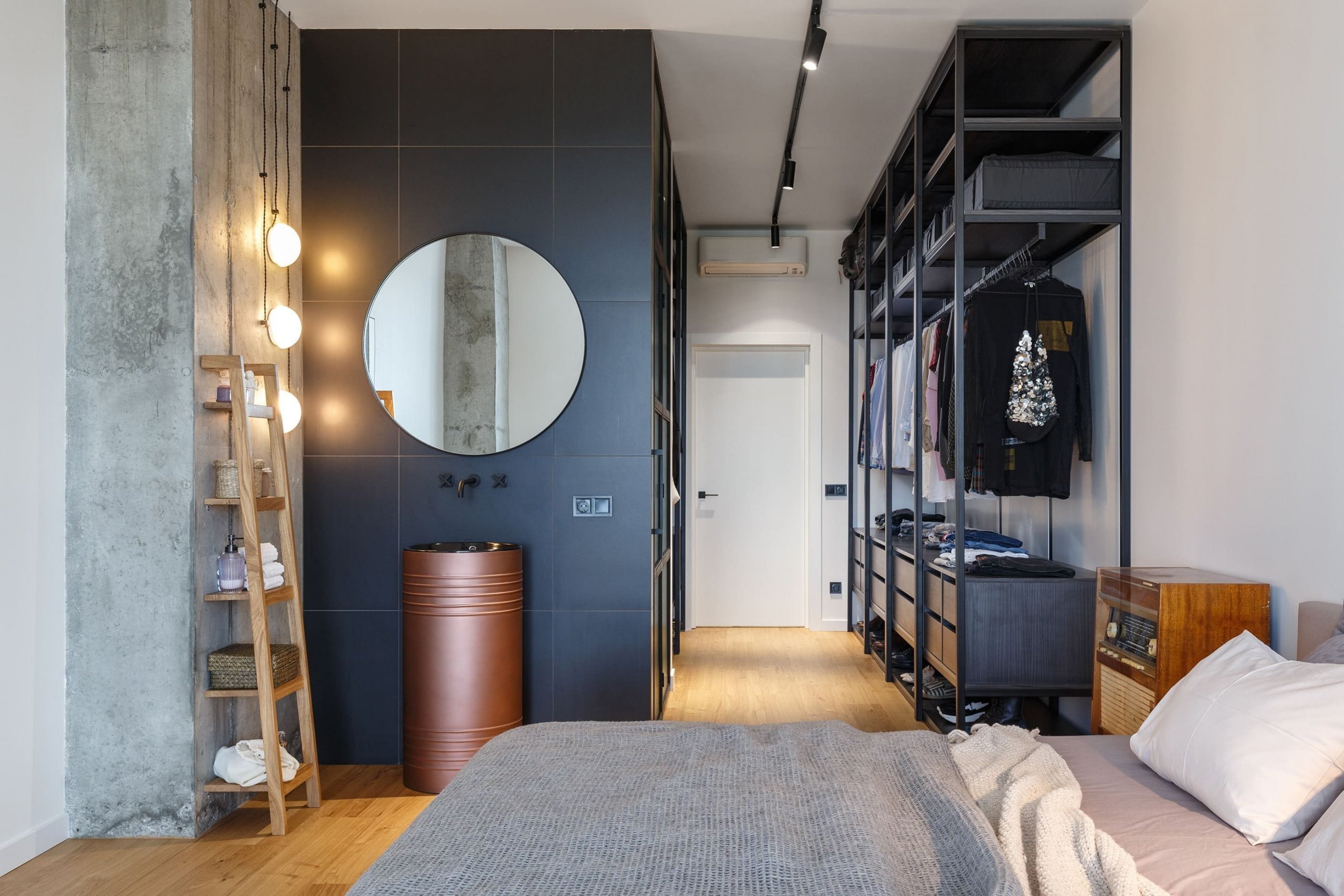 Beton a dřevo v interiéru jdou skvěle dohromady