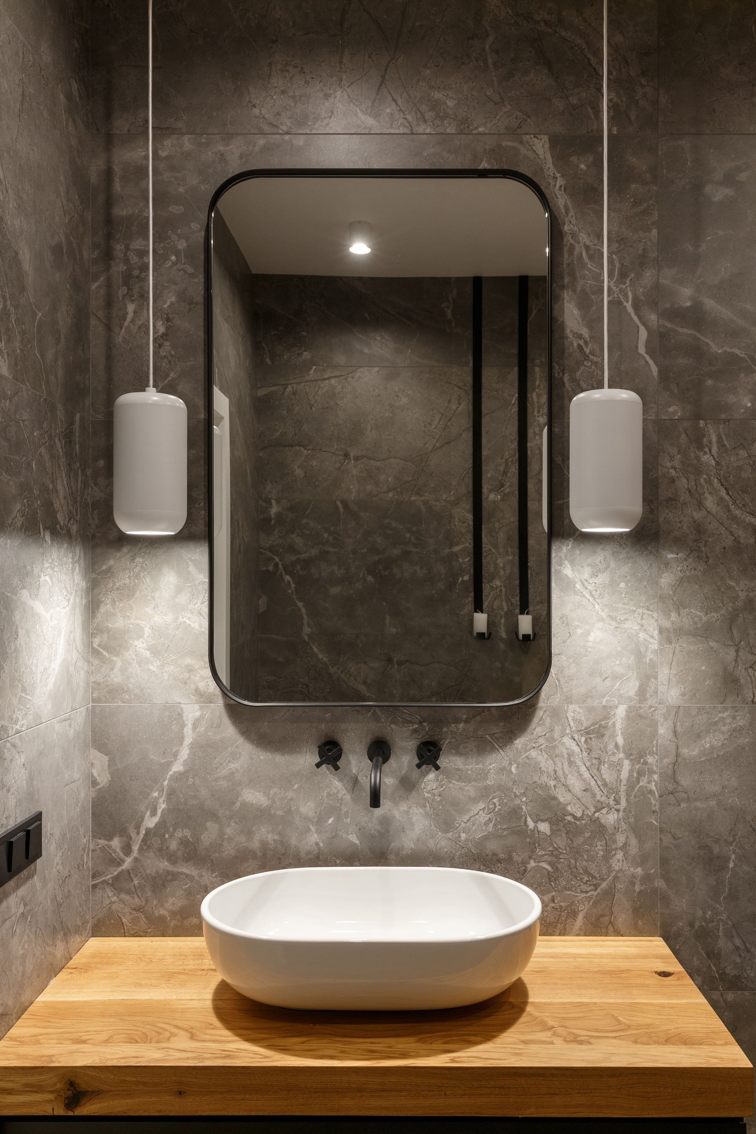 Beton a dřevo v interiéru jdou skvěle dohromady