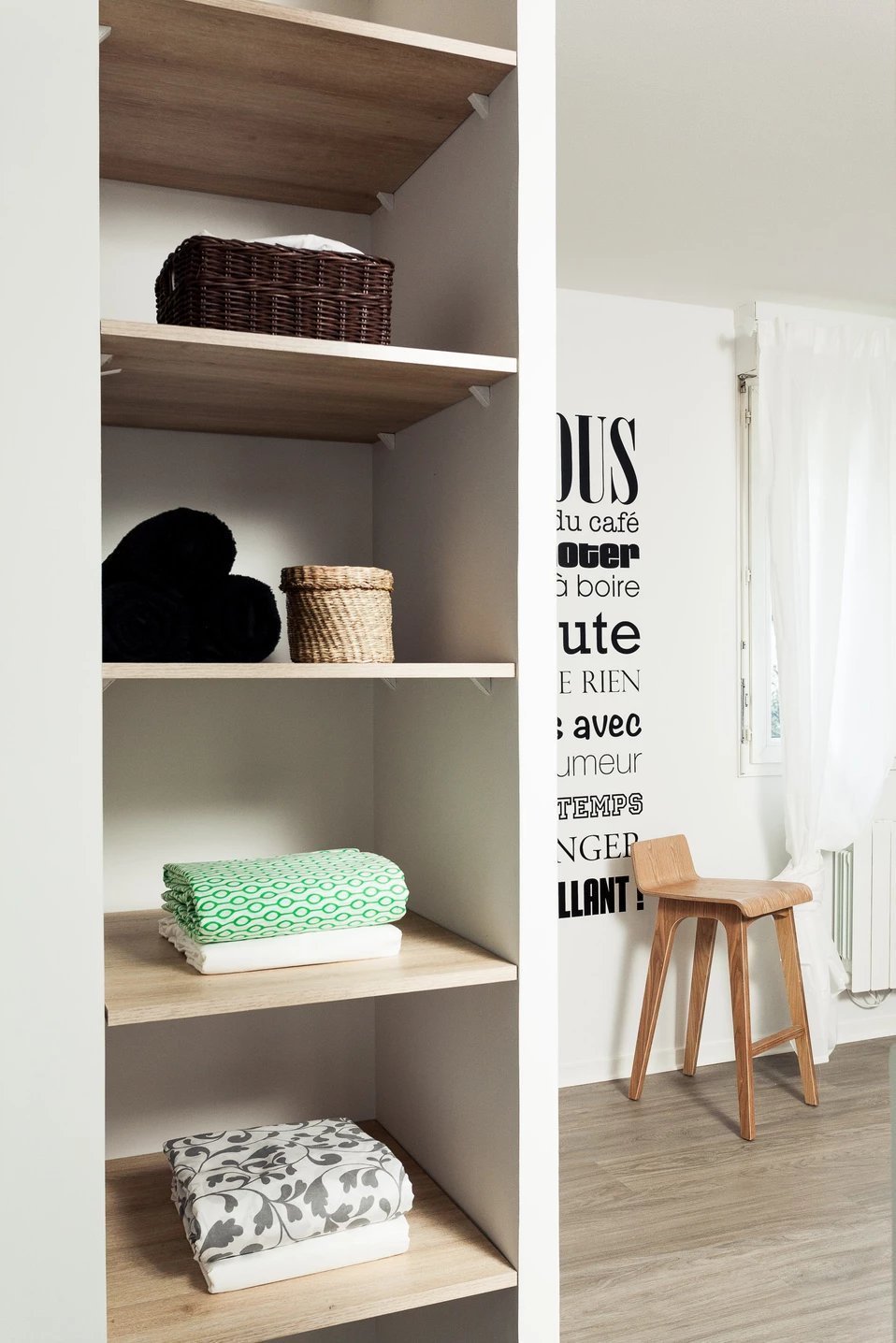 Byt ve skandinávském stylu pro single ženu