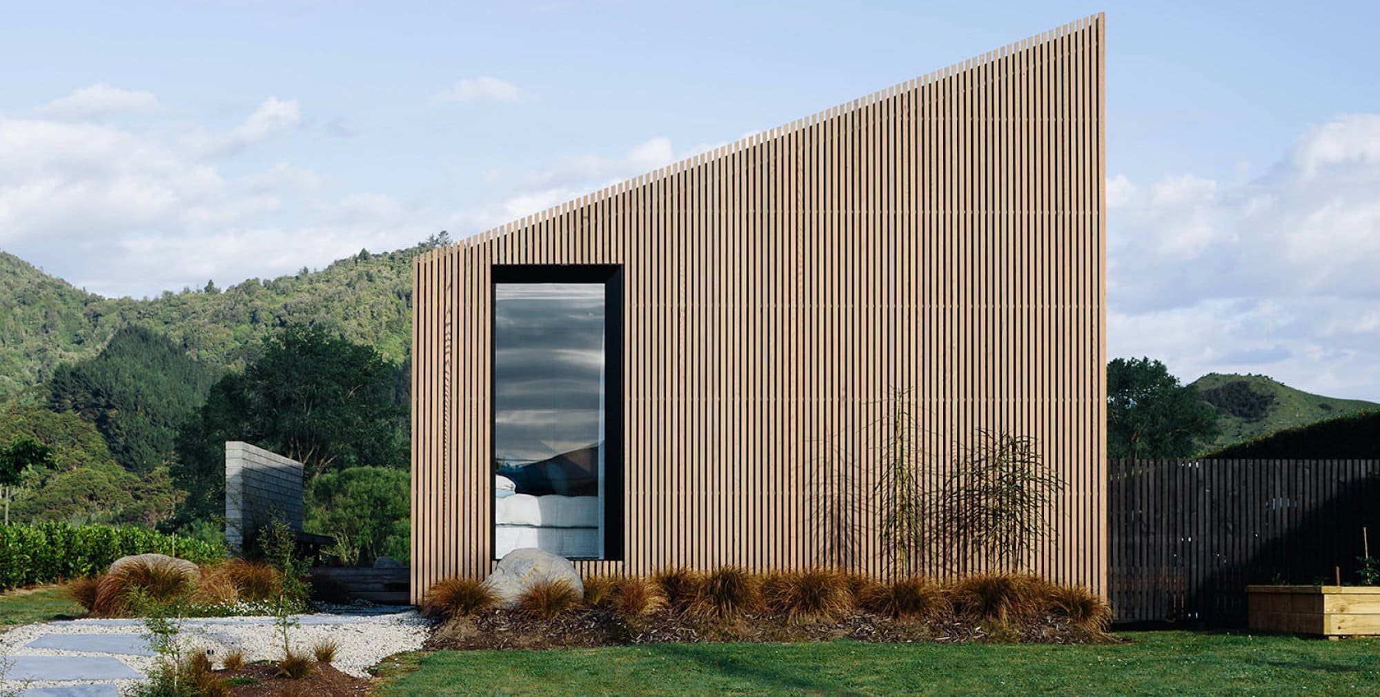 Dům na úzkém pozemku o šířce 13 metrů