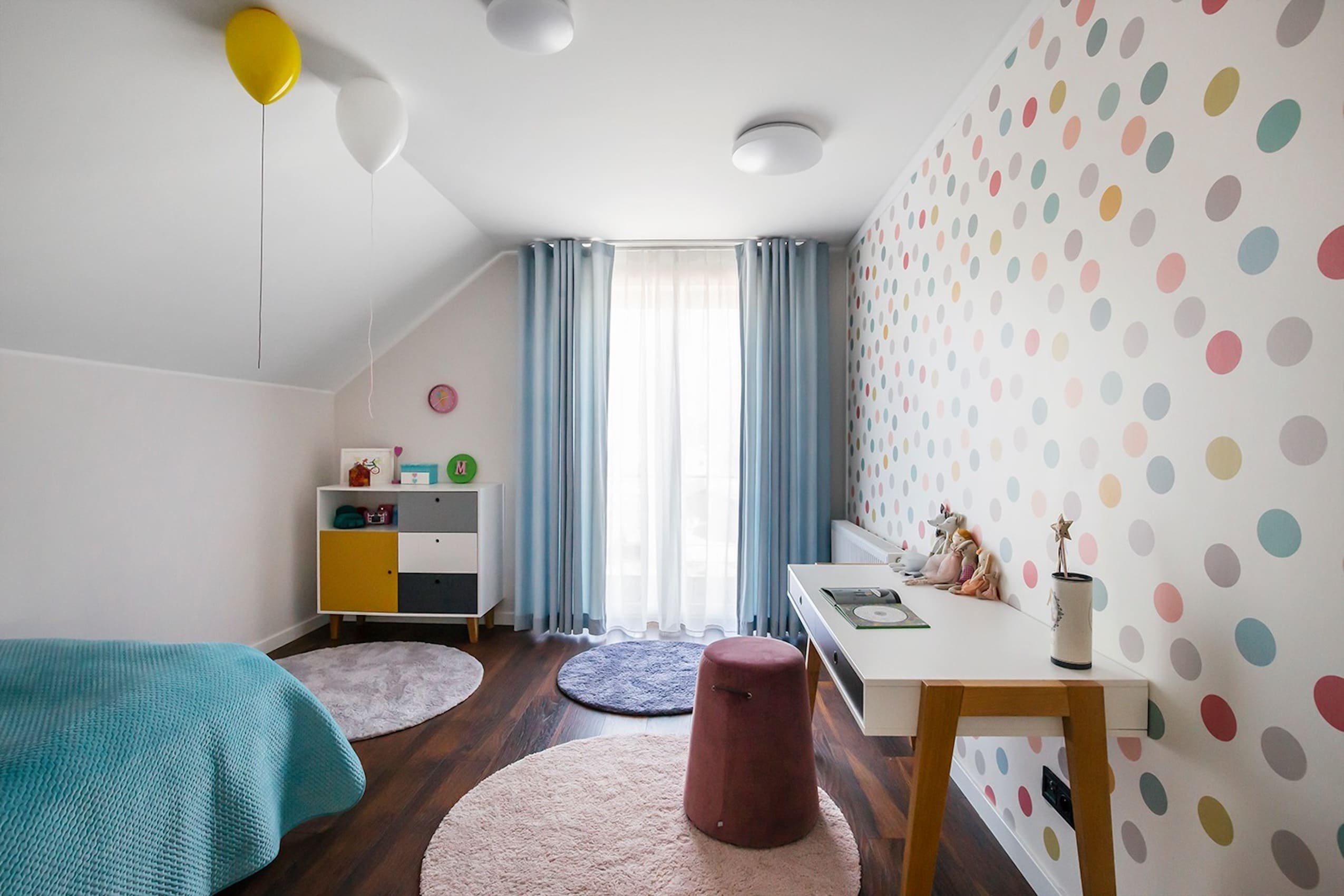 Dům plný rozmanitých textur a nonšalantní hry s geometrií