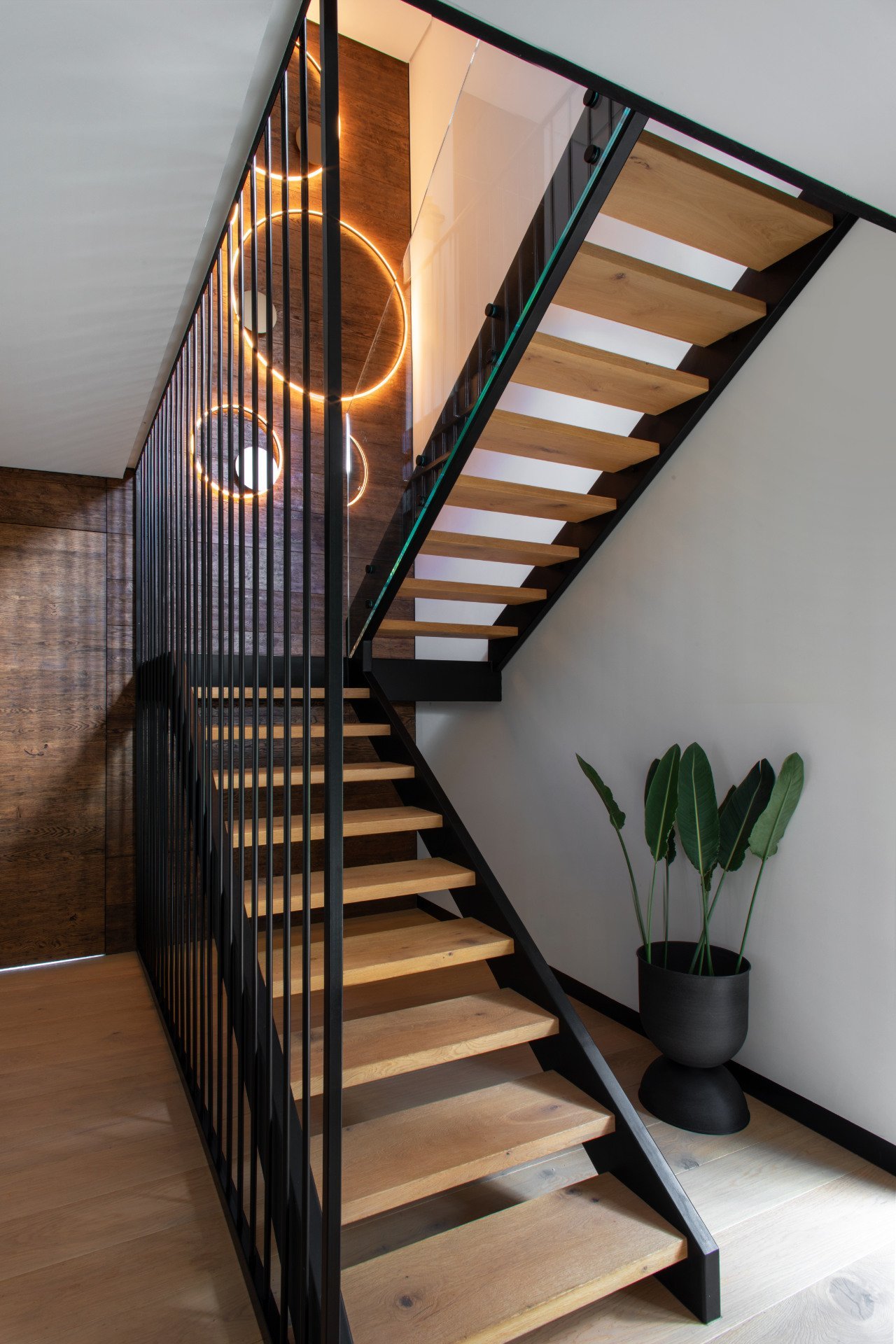 Dům rozdělený betonovou zdí