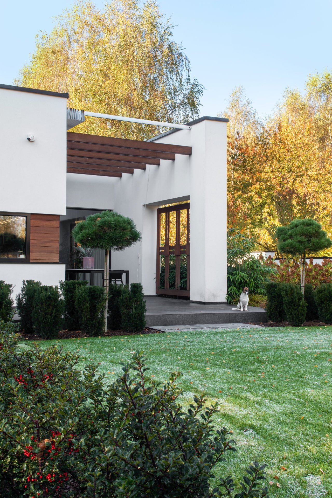 Dům rozdělený betonovou zdí