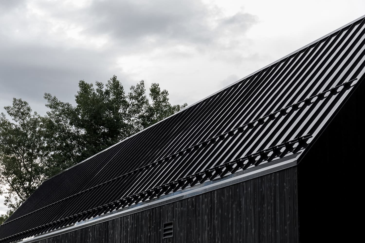 Dům ve tvaru písmene V pro pár v důchodu