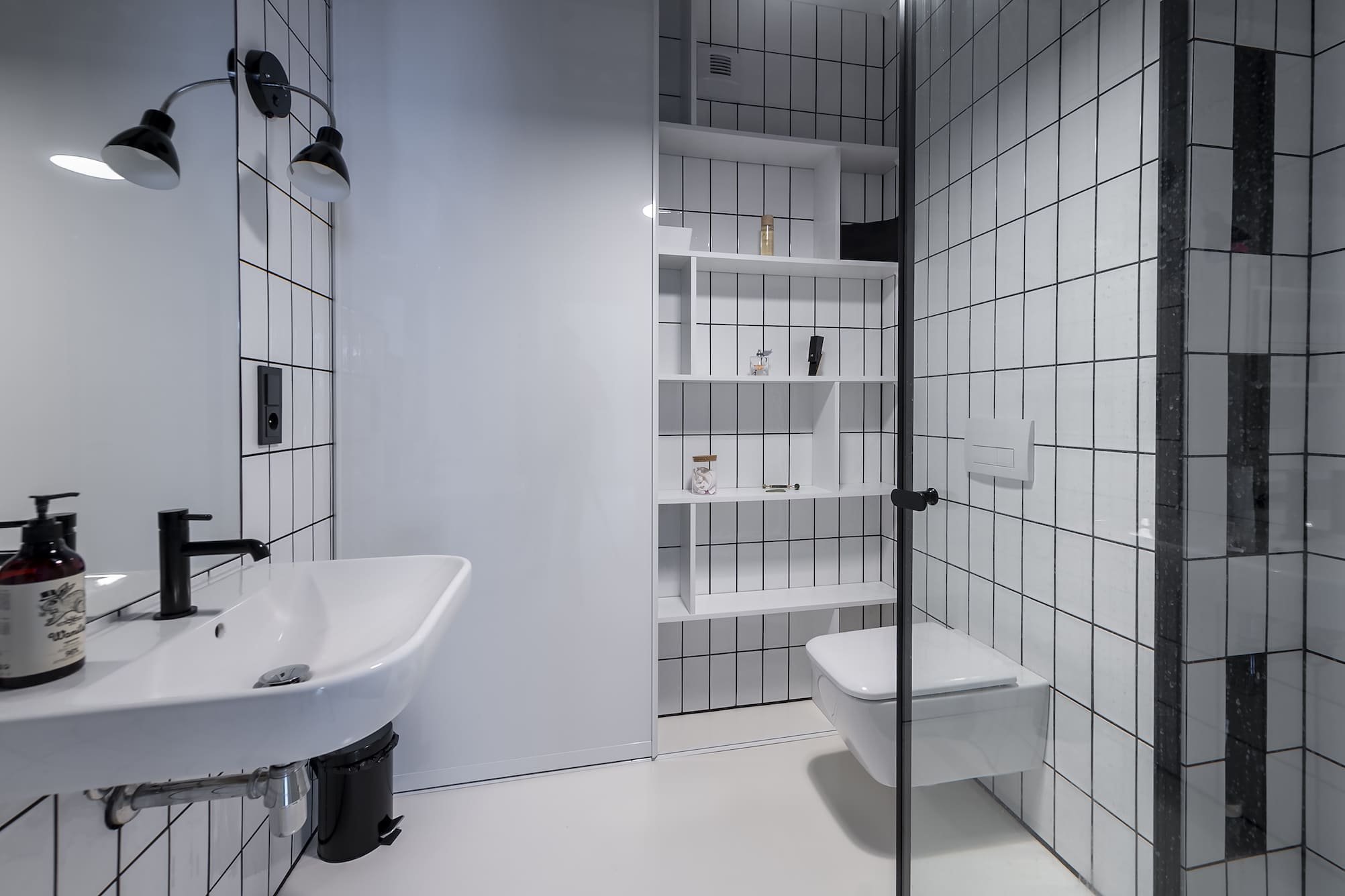 Jednoduchý interiér, bez zbytečných dekorativních tvarů