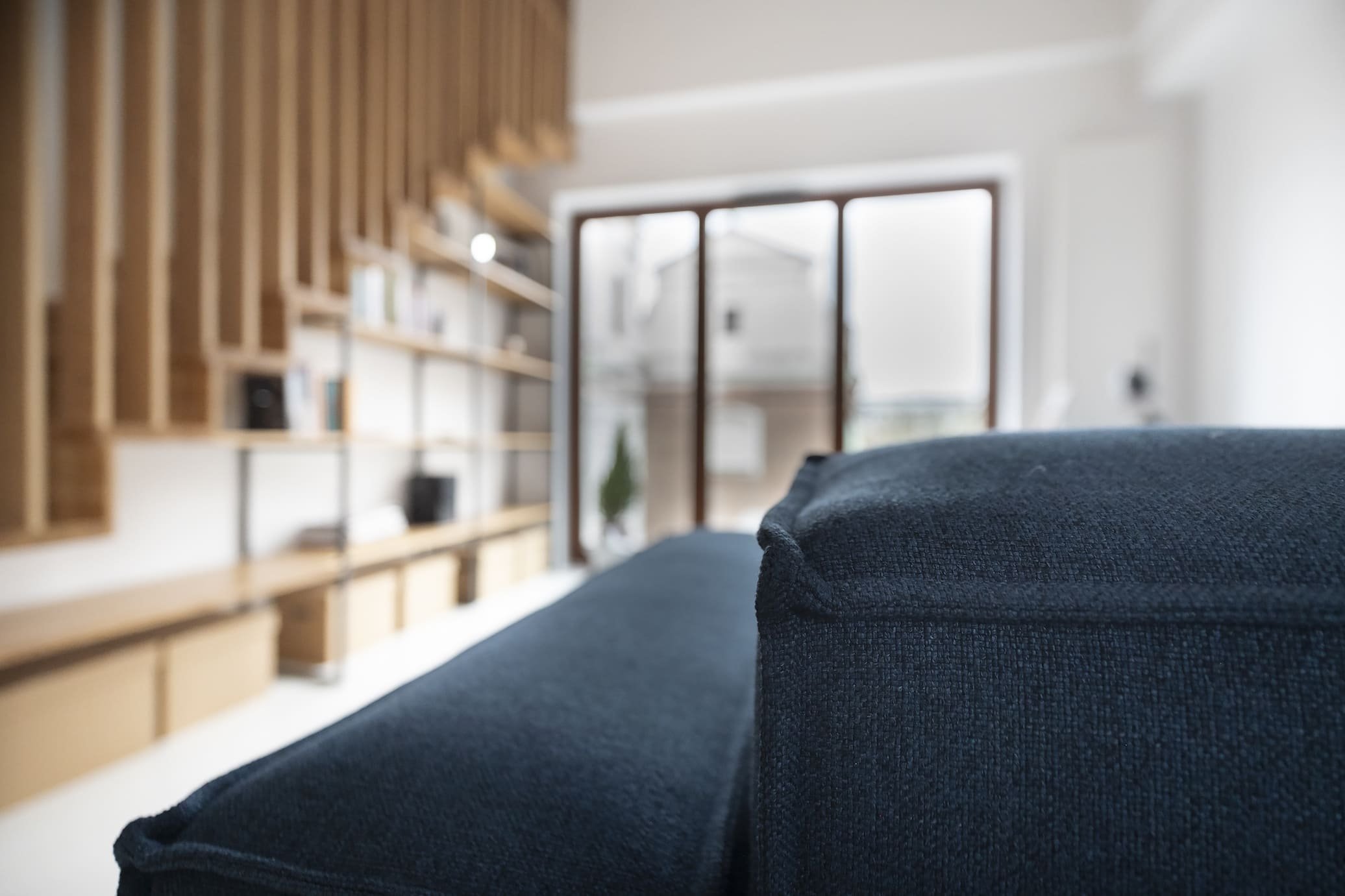 Jednoduchý interiér, bez zbytečných dekorativních tvarů