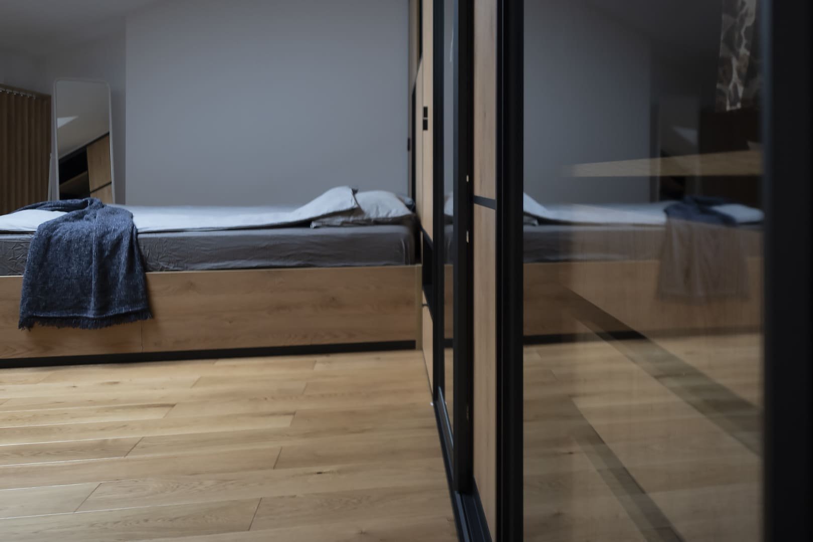 Jednoduchý interiér, bez zbytečných dekorativních tvarů