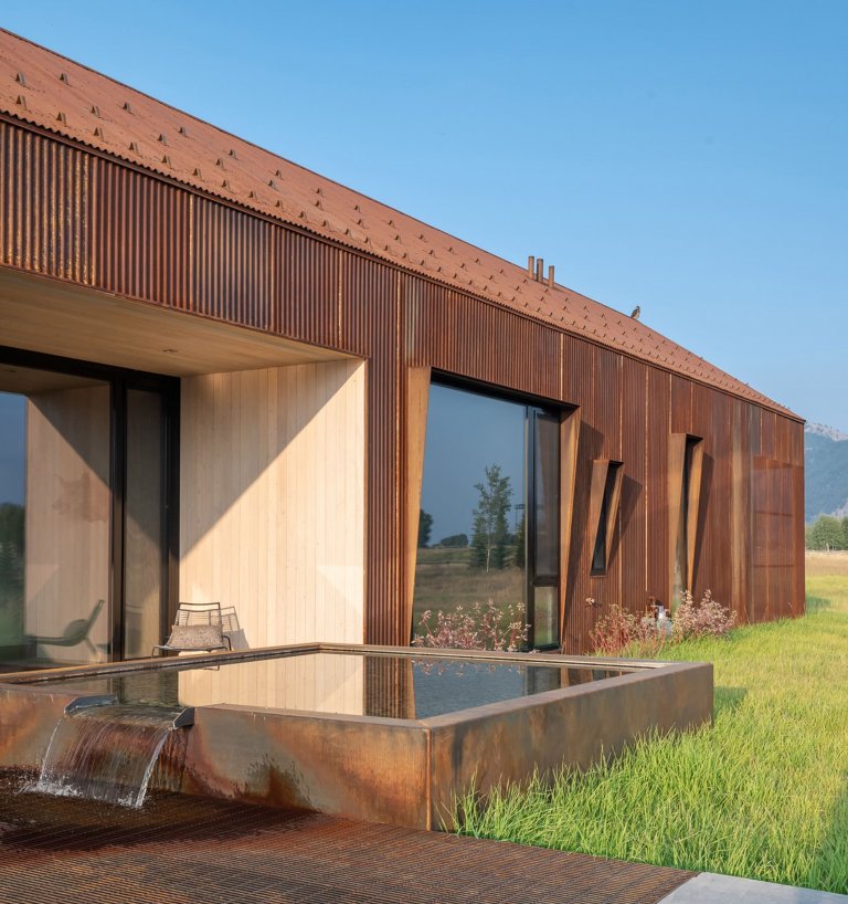 Moderní dům inspirovaný stodolou