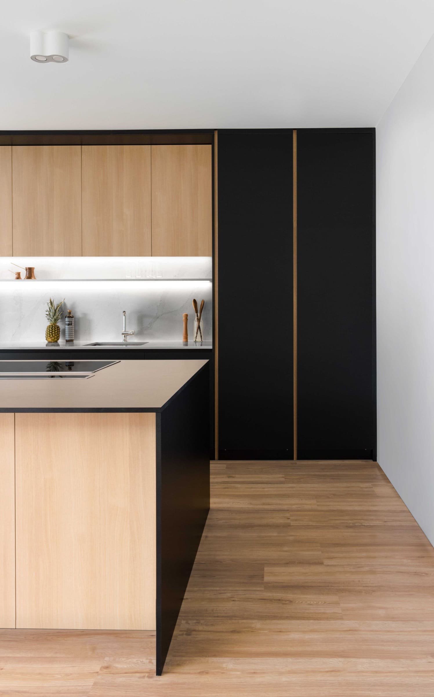 Nadčasový minimalistický interiér