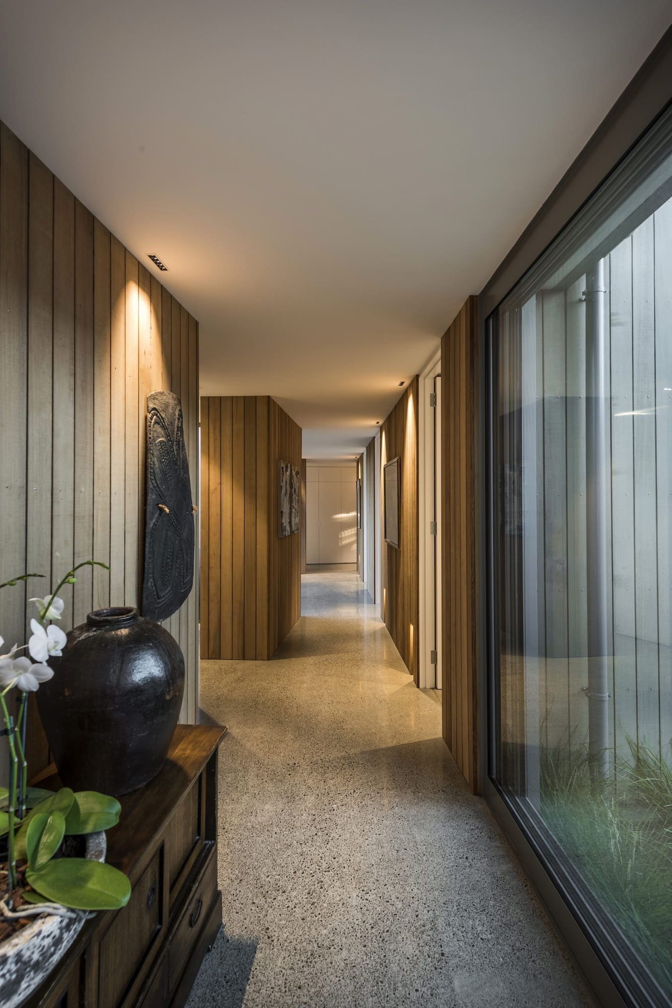 Po rekonstrukci vznikla moderní stodola obložená cedrem