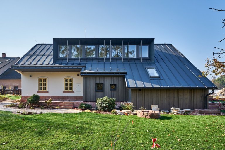 Rekonstrukce staré chalupy v Podkrkonoší