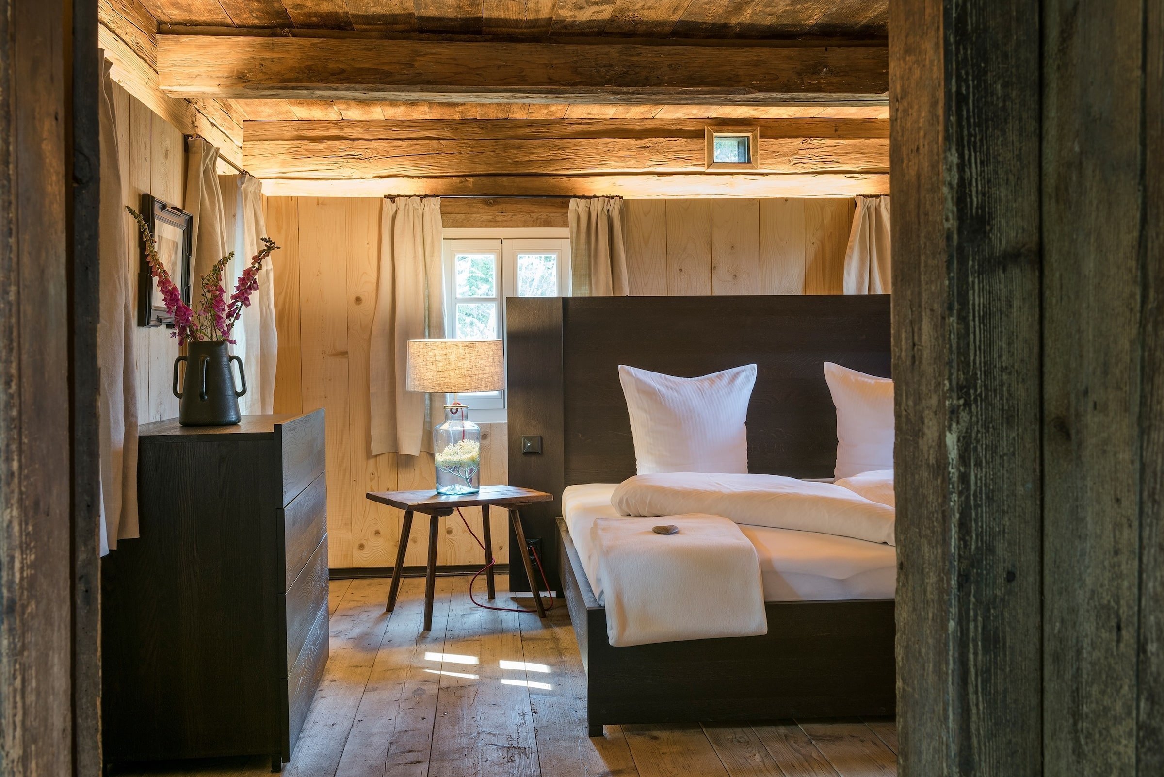 Roubenka s moderní přístavbou a bio bazénem