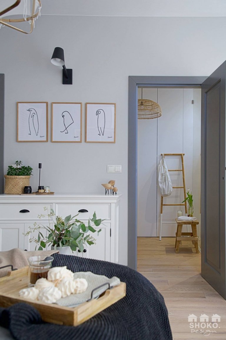 Skandinávský byt s prosklenou stěnou a tipy jak na scandi styl