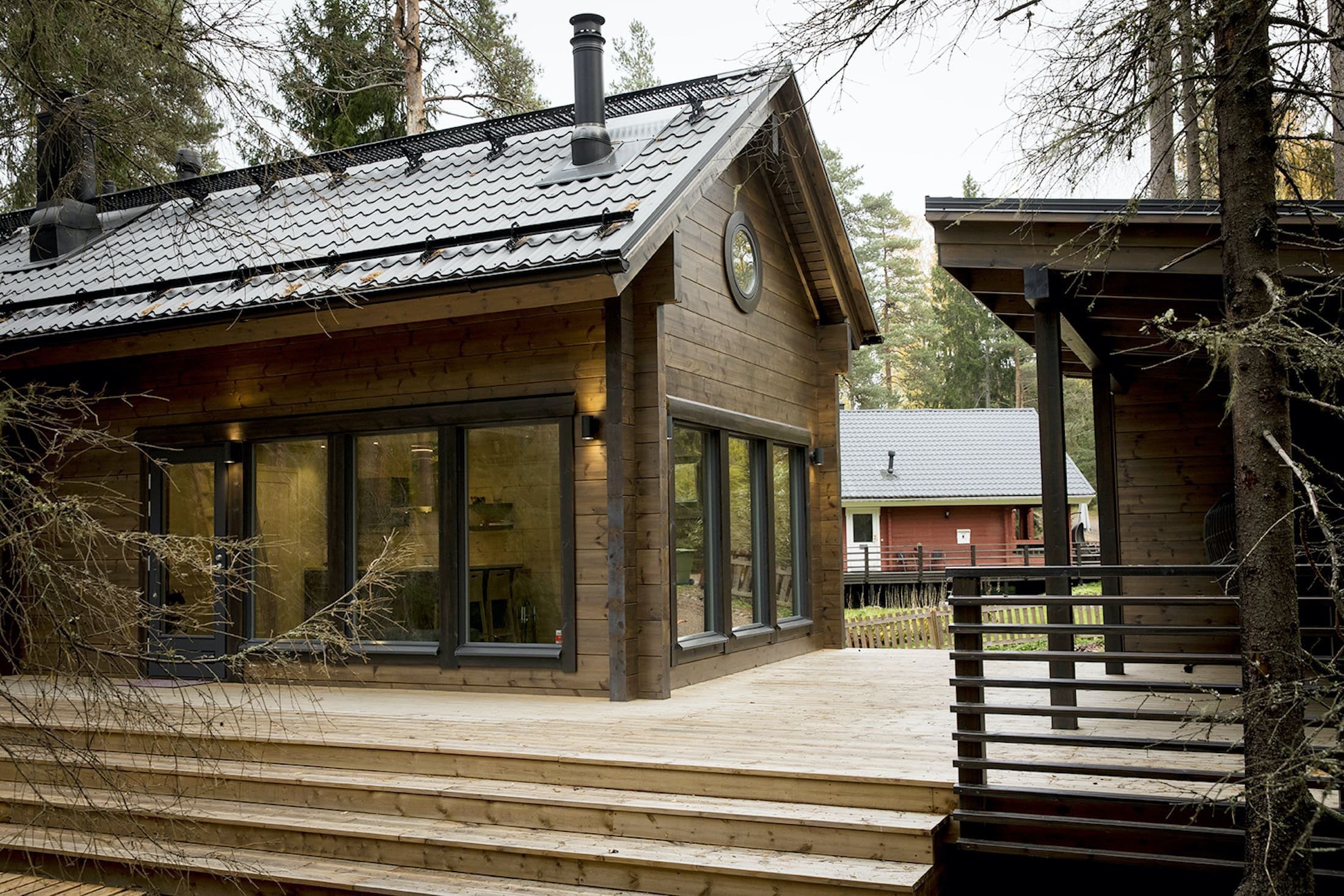 Narodil se jako bájný Phoenix, vstal z popela