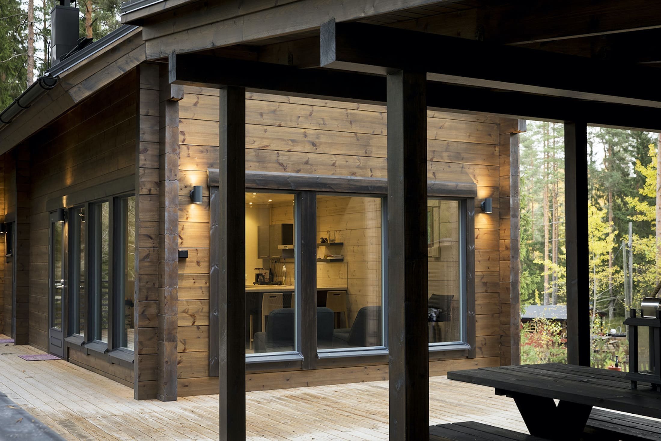 Narodil se jako bájný Phoenix, vstal z popela