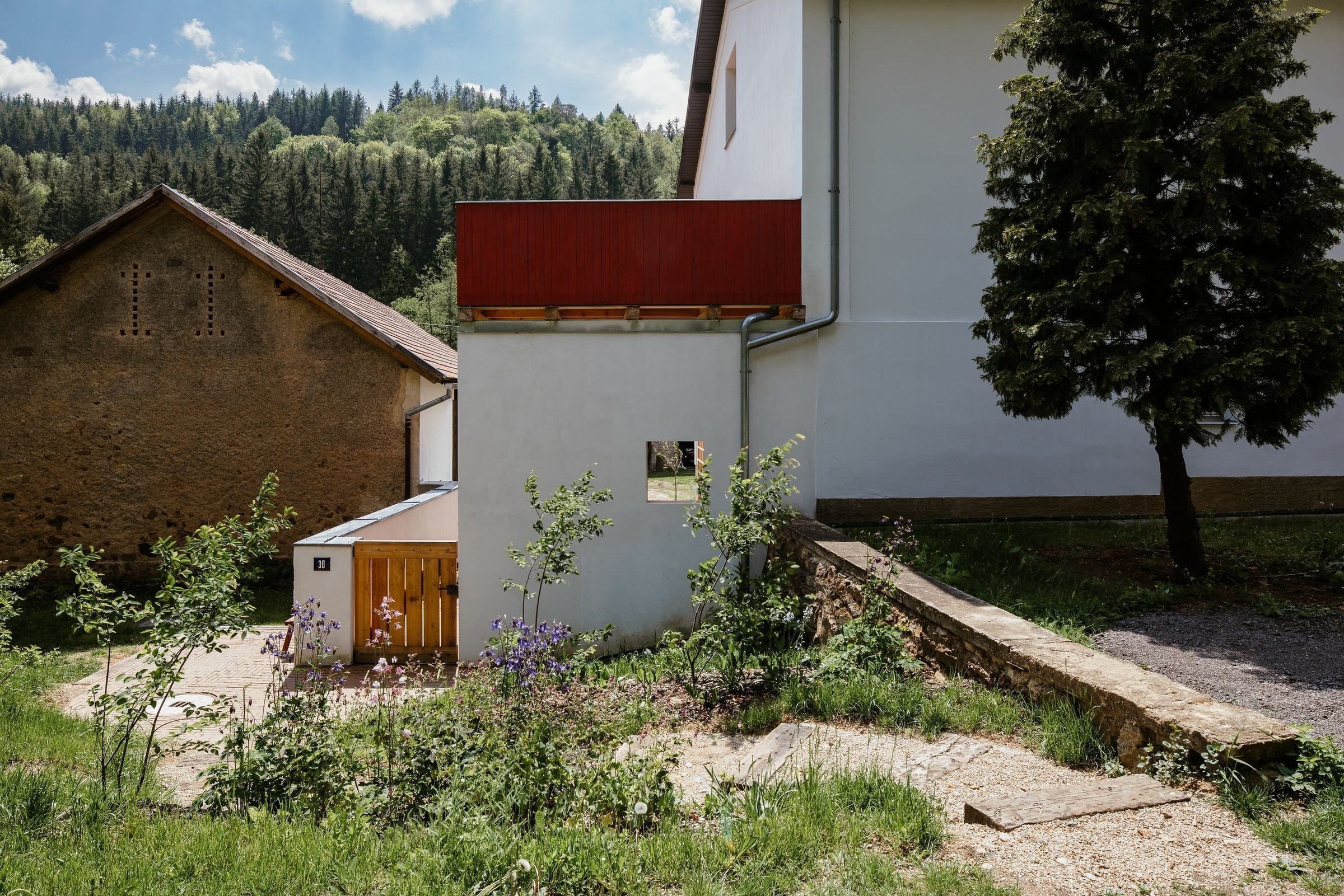 Zrekonstruovaný mlýn v údolí Zbirožského potoka