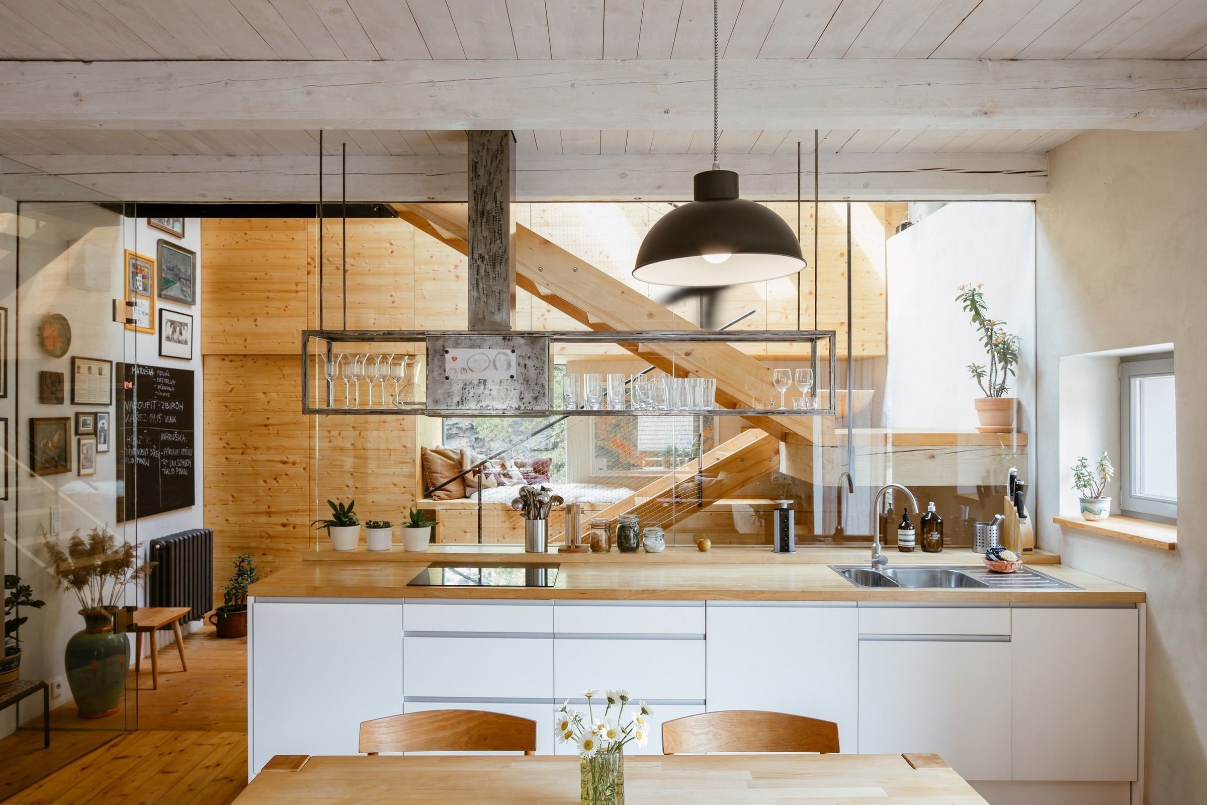 Zrekonstruovaný mlýn v údolí Zbirožského potoka