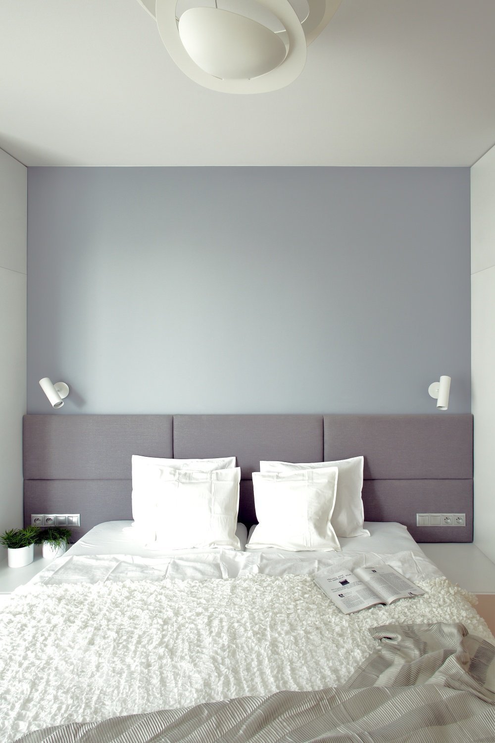 ložnice - čelní pohled na postel