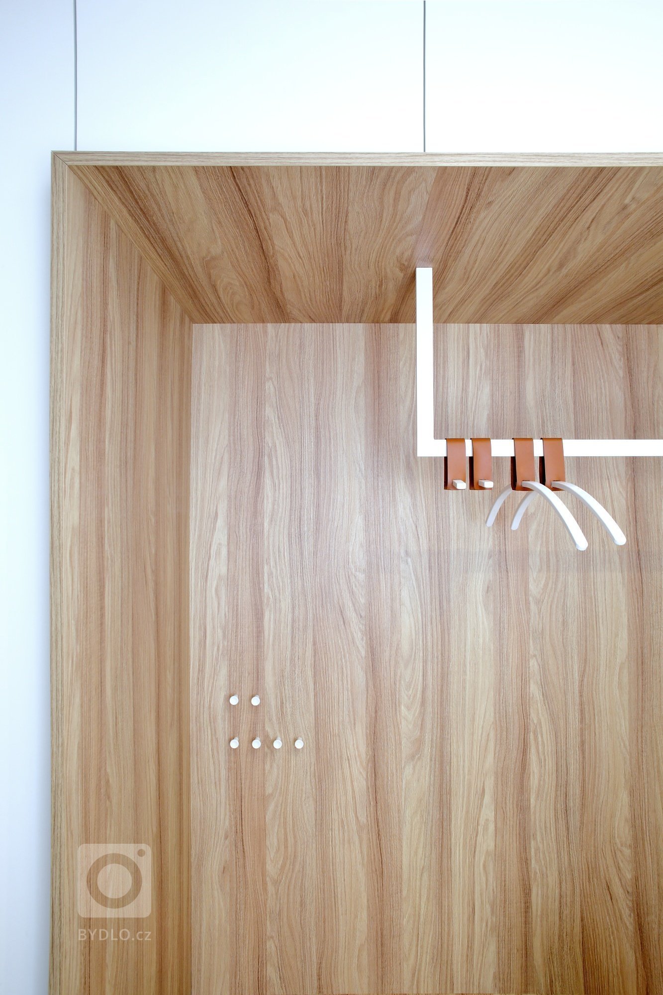 Na tomto projektu jsme začali pracovat v listopadu roku 2016, kdy byt byl ve fázi hrubé stavby a s klienty jsme začali vybírat standardy.
Aktivnější…