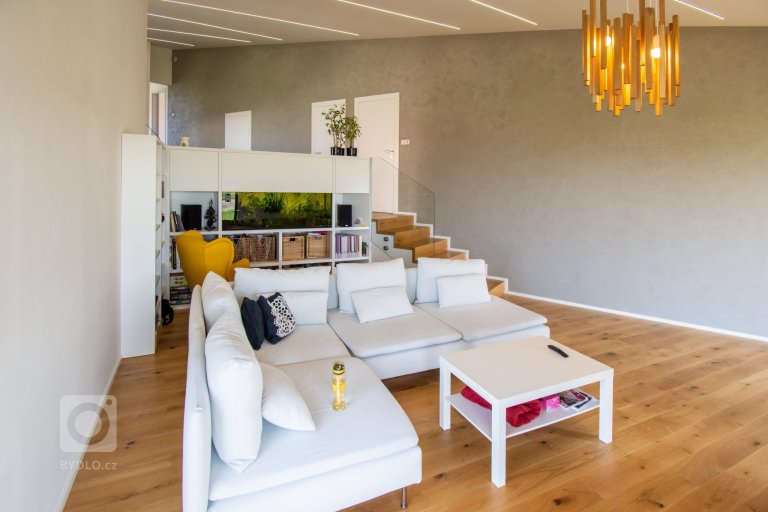 add picture to album