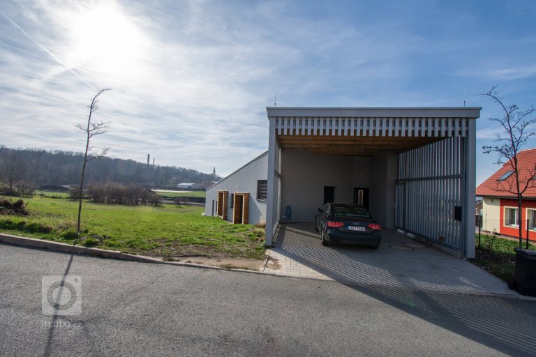 add picture to album