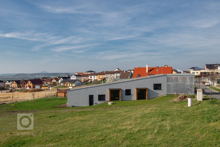 add picture to album