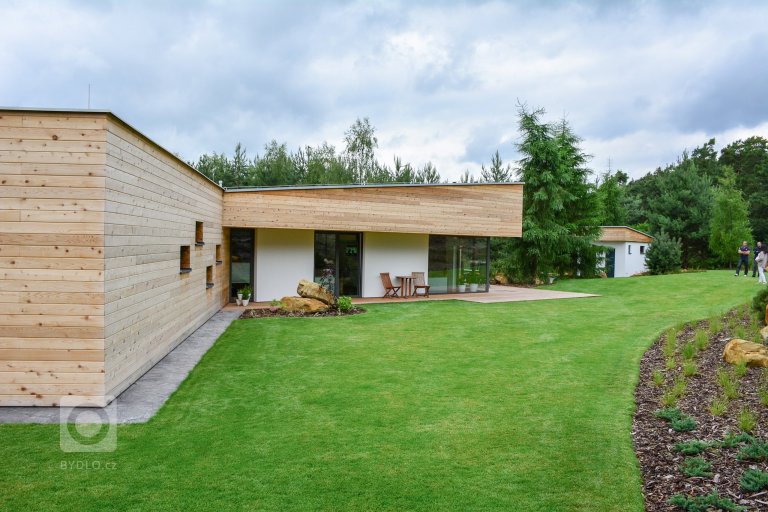 add picture to album