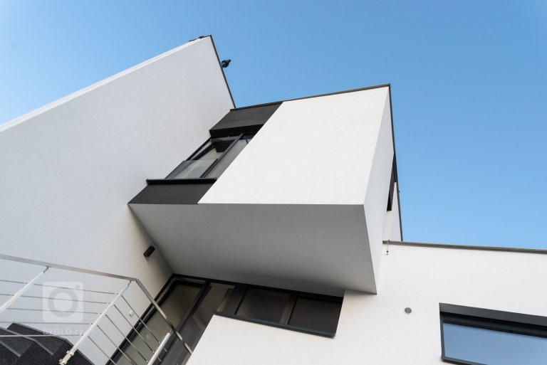 add picture to album