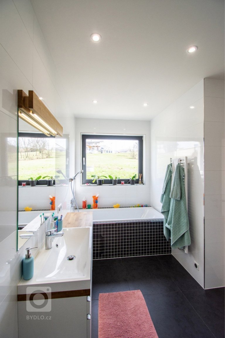 add picture to album