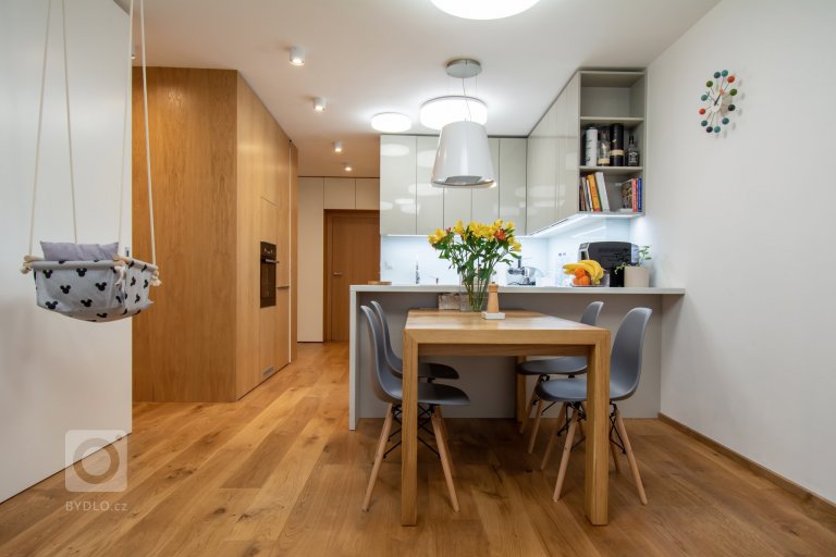 add picture to album