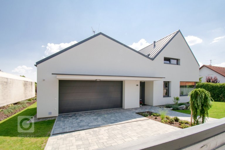 add picture to album