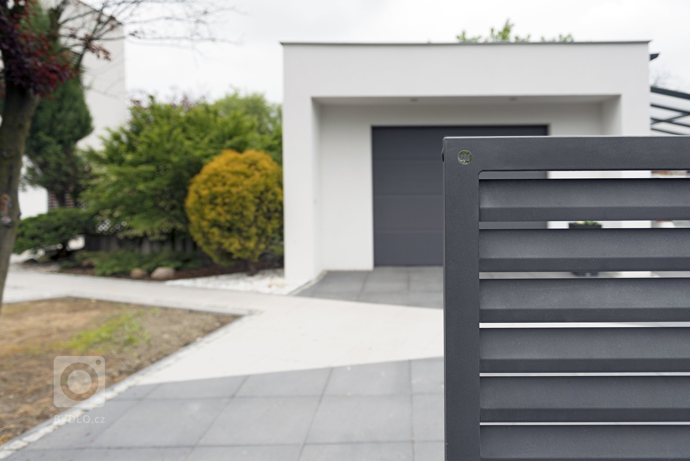 Gabion&nbsp;Rock s&nbsp;bránou a brankou&nbsp;Half (rodinný dům, Bohumín).

Šlo o rozsáhlou rekonstrukci prostorného domu, která byla ve všech ohledech…