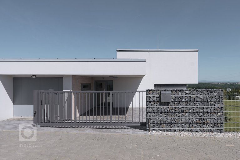 add picture to album