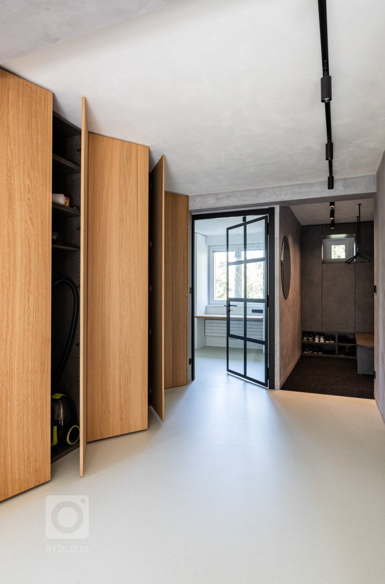 add picture to album