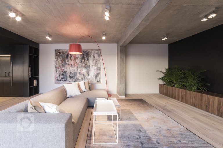 add picture to album